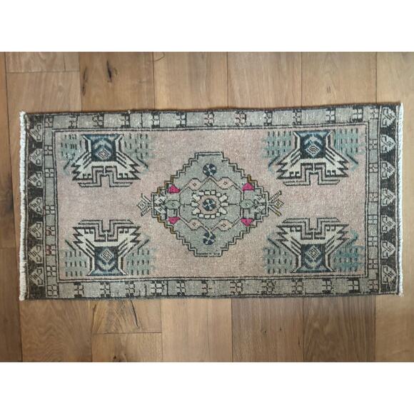 Vintage Turkish Tribal Rug 19.5”x 39” Circa 1950’s/1960’s Exceptional